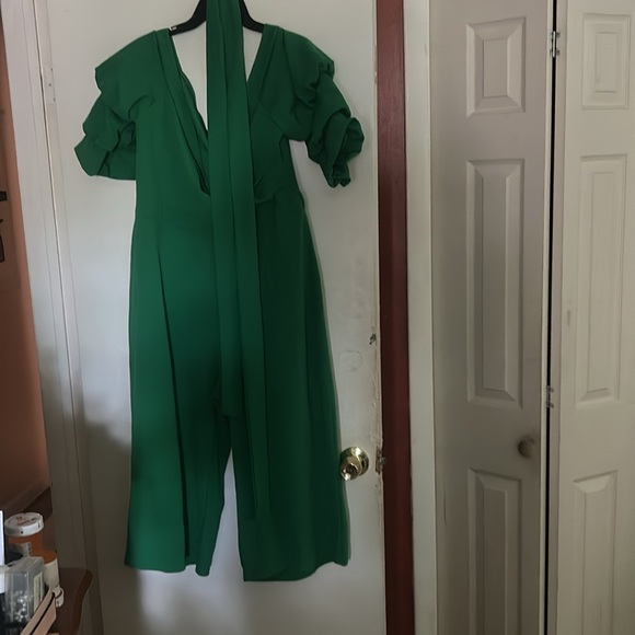 Green Jumper with a belt great for casual and Special ocasión - Picture 3 of 4